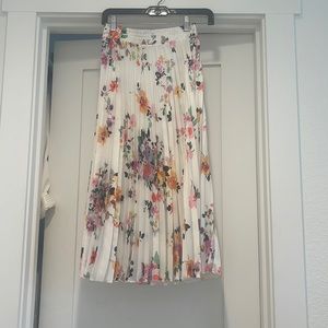 Zara Basic, floral midi skirt with elastic waist band
